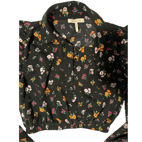 💐Floral Dream Cropped Blouse - Perfect for Fall/Winter! - Picture 6 of 8